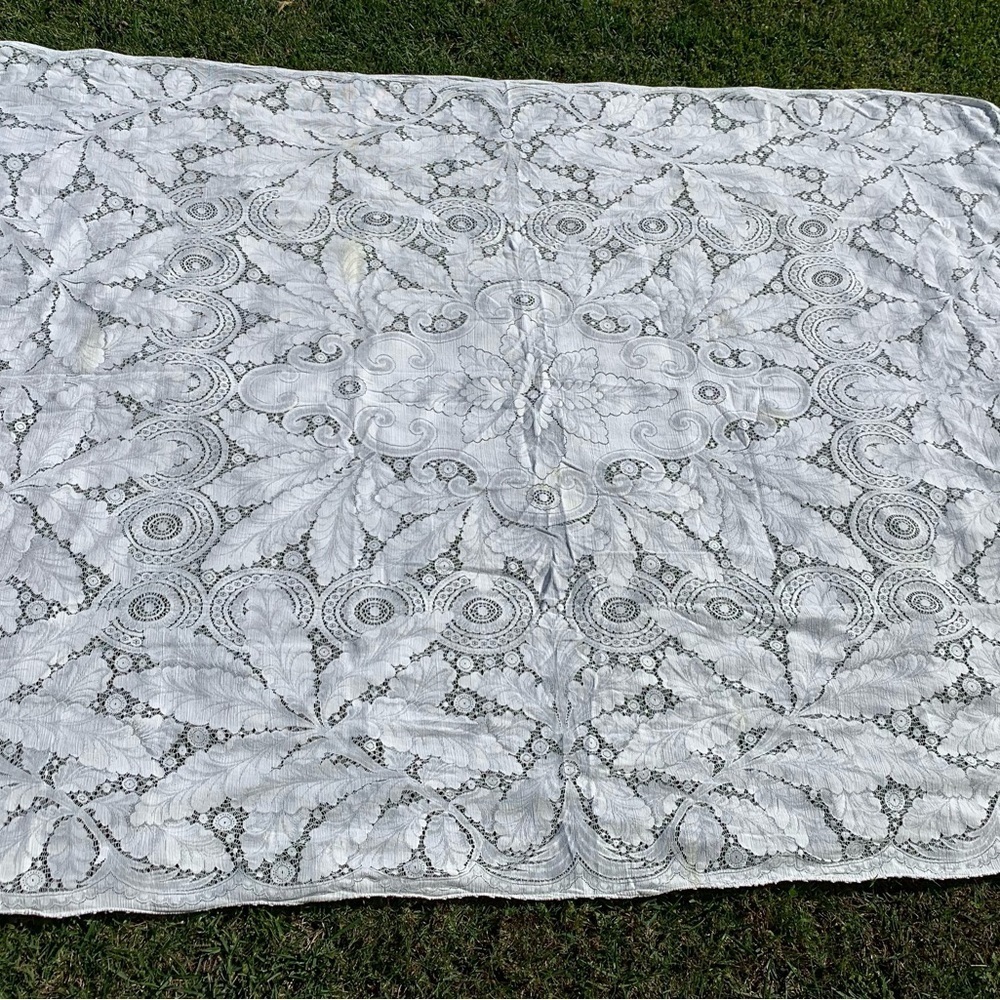 Table cloth - Picture 2 of 7
